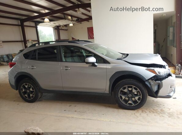 JF2GTADC2J8277091 2018 SUBARU CROSSTREK Silver Вид задньої частини салону