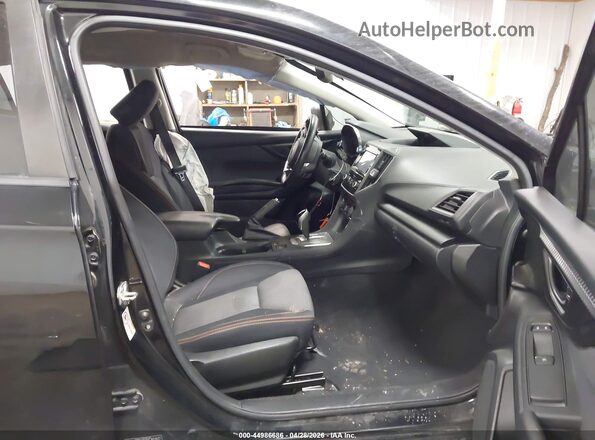 JF2GTADC5J8218407 2018 SUBARU CROSSTREK Black Вид салону спереду