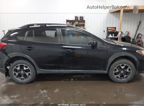 JF2GTADC5J8218407 2018 SUBARU CROSSTREK Black Вид задньої частини салону