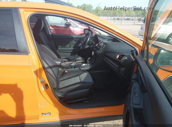JF2GTADC5J8219637 2018 SUBARU CROSSTREK Оранжевый Вид салона спереди