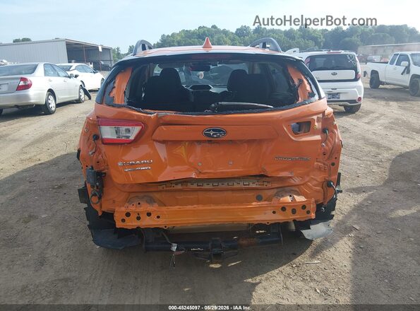 JF2GTADC5J8219637 2018 SUBARU CROSSTREK Оранжевый Вид спереди
