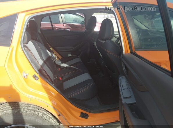 JF2GTADC5J8219637 2018 SUBARU CROSSTREK Оранжевый Вид наклейки с VIN-кодом