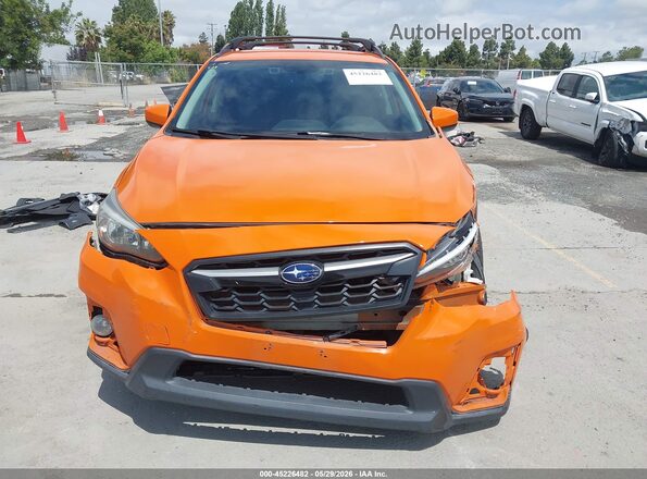 JF2GTADC6J8281998 2018 SUBARU CROSSTREK Orange 