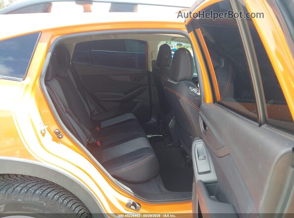 JF2GTADC6J8281998 2018 SUBARU CROSSTREK Orange 