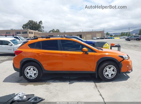 JF2GTADC6J8281998 2018 SUBARU CROSSTREK Orange 