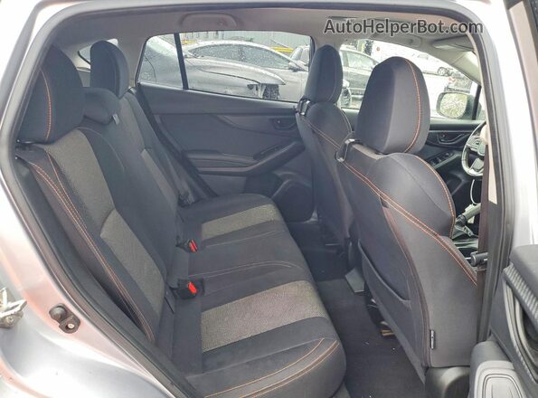 JF2GTADC6K8225545 2019 SUBARU CROSSTREK Silver Vista de los asientos traseros