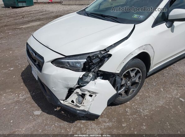 JF2GTADC7J8345563 2018 SUBARU CROSSTREK White Widok z przodu