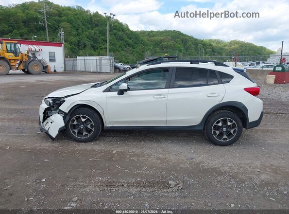 JF2GTADC7J8345563 2018 SUBARU CROSSTREK White 