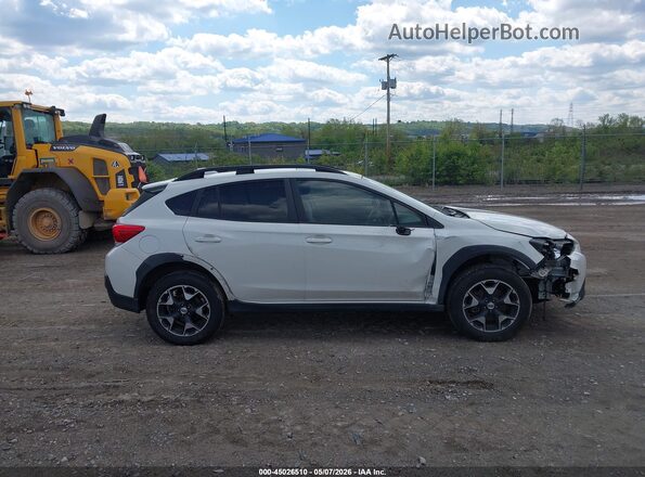 JF2GTADC7J8345563 2018 SUBARU CROSSTREK White Widok wnętrza 360 stopni