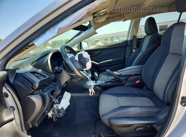 JF2GTAEC2M8313042 2021 SUBARU CROSSTREK Серебряный Вид салона спереди