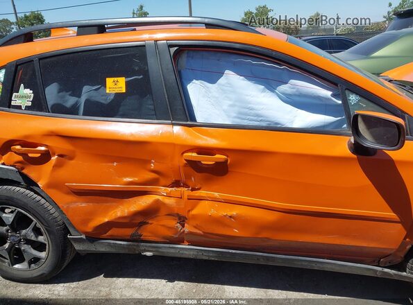 JF2GTAEC4LH211739 2020 SUBARU CROSSTREK Orange Vista interior trasera