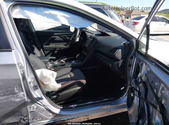 JF2GTAECXNH277084 2022 SUBARU CROSSTREK Серебряный Вид салона спереди
