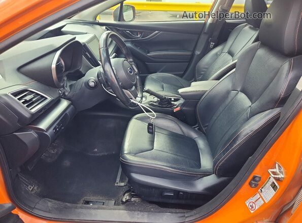JF2GTAJC4JH322875 2018 SUBARU CROSSTREK Оранжевый 