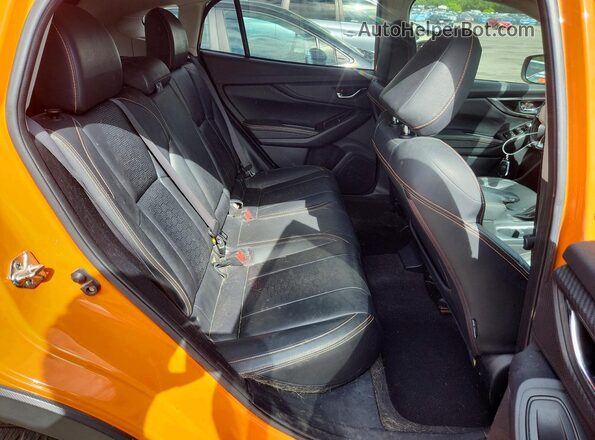 JF2GTAJC4JH322875 2018 SUBARU CROSSTREK Оранжевый 