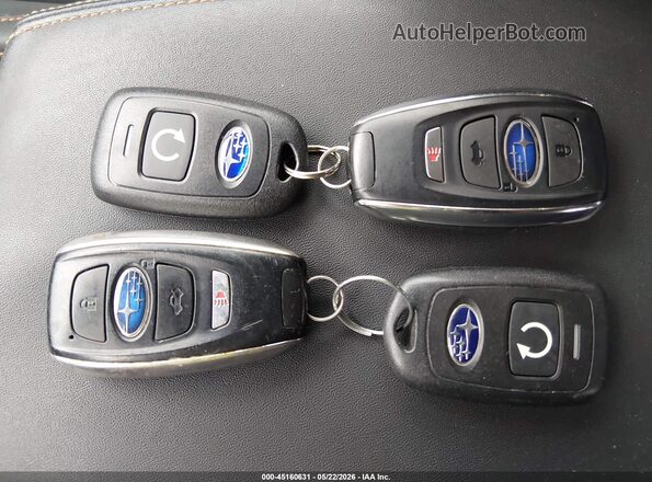 JF2GTAMC3JH320675 2018 SUBARU CROSSTREK Gray Vista del salpicadero