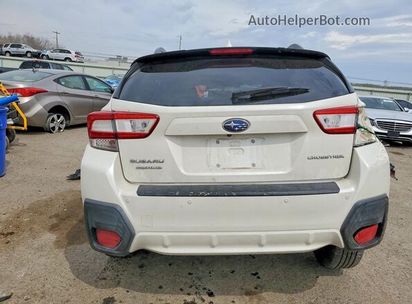 JF2GTAMC4J8240124 2018 SUBARU CROSSTREK White უკანა ხედი