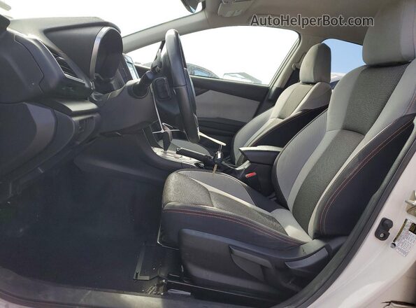JF2GTAPC3M8248036 2021 SUBARU CROSSTREK Белый Вид салона спереди
