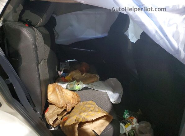 JF2GUADC8R8280019 2024 SUBARU CROSSTREK White Rear interior view