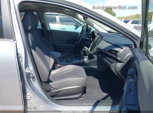 JF2GUHDC7S8247687 2025 SUBARU CROSSTREK Silver 