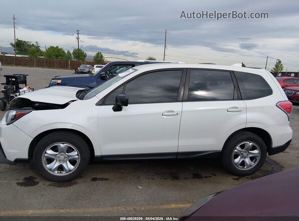 JF2SJAAC0JH430507 2018 SUBARU FORESTER 2.5 White სალონის 360-გრადუსიანი ხედი