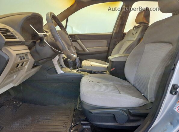 JF2SJAAC7JH453430 2018 SUBARU FORESTER Silver Widok wnętrza z przodu