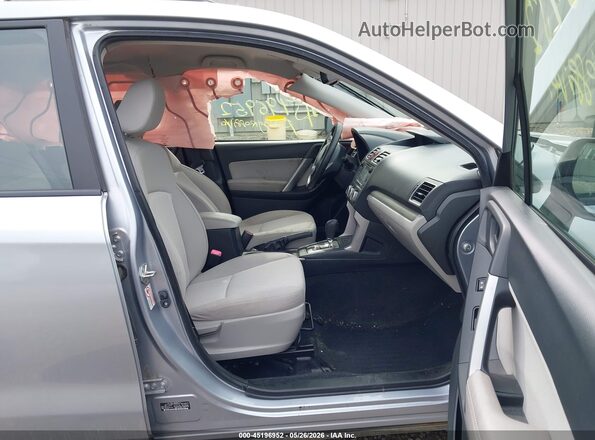 JF2SJABC1GH480033 2016 SUBARU FORESTER Blue Front interior view