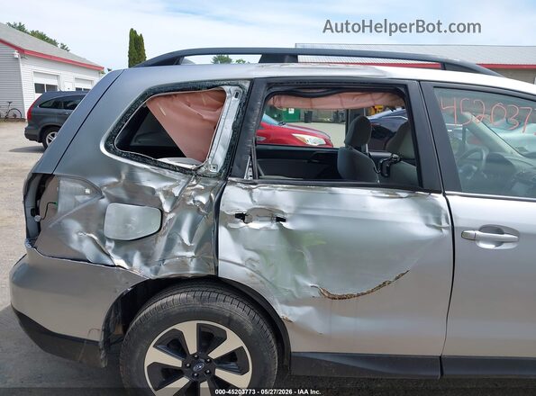 JF2SJABC1JH415903 2018 SUBARU FORESTER Silver Вид спереду