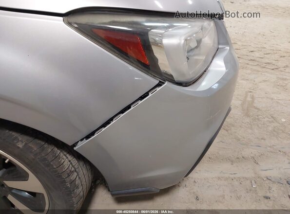 JF2SJABC6HH544116 2017 SUBARU FORESTER Silver Front view