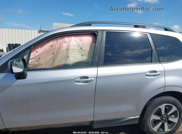 JF2SJADC0HH402860 2017 SUBARU FORESTER Silver Widok wnętrza 360 stopni