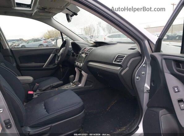 JF2SJADC2GH538678 2016 SUBARU FORESTER Silver Vista interior delantera