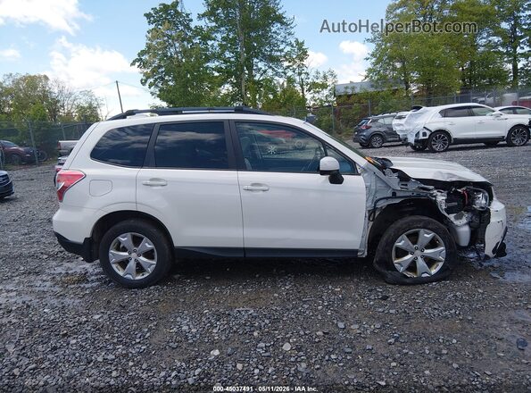 JF2SJADC6GH467355 2016 SUBARU FORESTER 2.5 White Widok wnętrza z tyłu