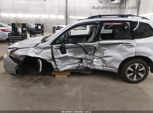 JF2SJAEC5HH481652 2017 SUBARU FORESTER Silver Դիմացի տեսք