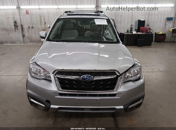 JF2SJAEC5HH481652 2017 SUBARU FORESTER Silver Սալոնի հետևի տեսք