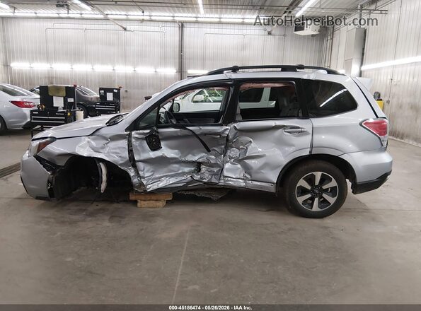 JF2SJAEC5HH481652 2017 SUBARU FORESTER Silver 