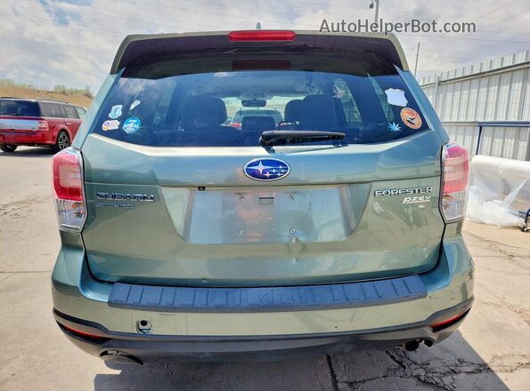 JF2SJAEC5HH487788 2017 SUBARU FORESTER Green Вид ззаду