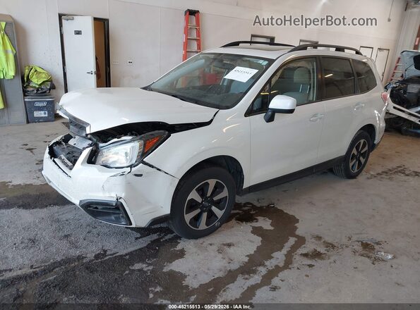 JF2SJAEC7HH801537 2017 SUBARU FORESTER Белый Передняя левая четверть