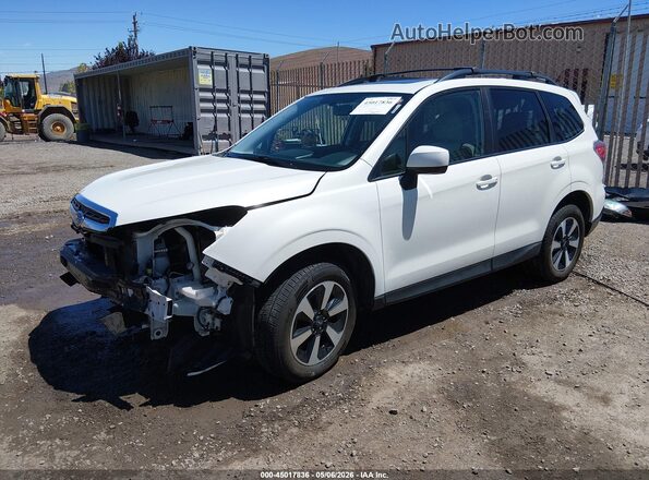 JF2SJAECXHH410821 2017 SUBARU FORESTER 2.5 White Առջևի ձախ երեք քառորդ տեսարան