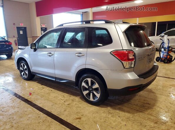 JF2SJAECXHH543997 2017 SUBARU FORESTER Silver Trasero izquierdo