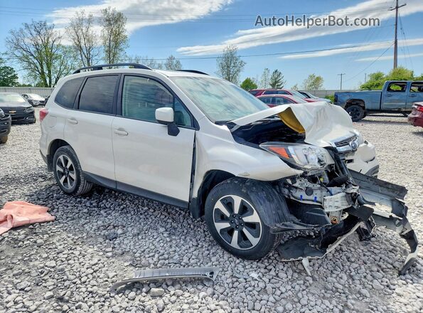 JF2SJAECXJH584135 2018 SUBARU FORESTER White 