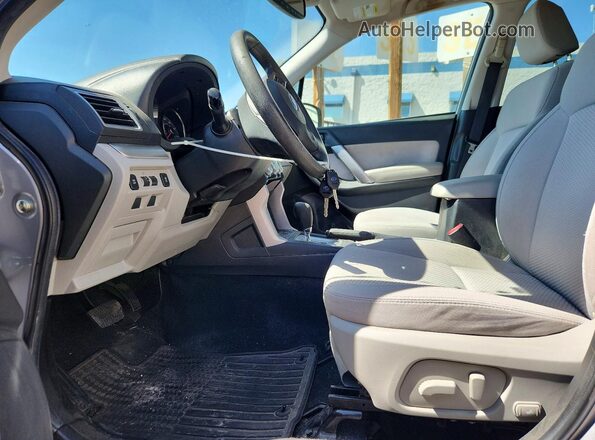 JF2SJAFC2GH464532 2016 SUBARU FORESTER Silver Front interior view