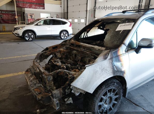 JF2SJAGC0HH451472 2017 SUBARU FORESTER Серебряный Вид спереди
