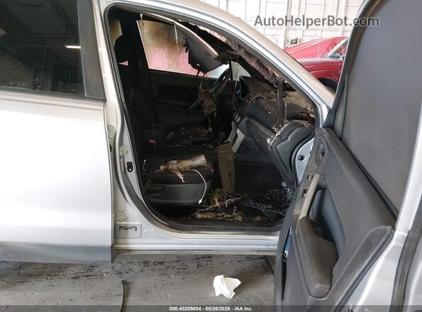 JF2SJAGC0HH451472 2017 SUBARU FORESTER Серебряный Вид салона спереди