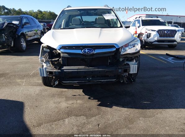 JF2SJAGC3JH508219 2018 SUBARU FORESTER White 