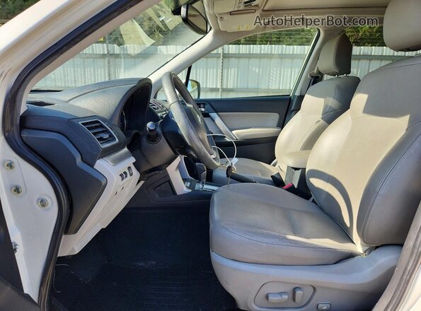 JF2SJAHC5GH435667 2016 SUBARU FORESTER White 