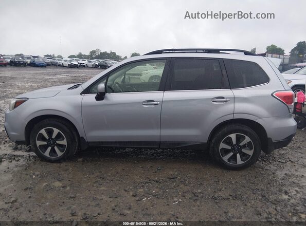 JF2SJAJC1HH535325 2017 SUBARU FORESTER Blue 360 interior view