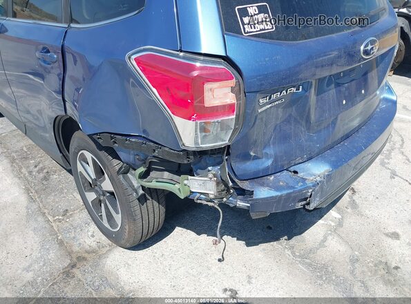 JF2SJAJC3HH801816 2017 SUBARU FORESTER 2.5 Blue Widok z przodu