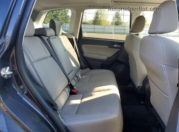 JF2SJAJC6HH469418 2017 SUBARU FORESTER 2.5 Charcoal Widok tylnych siedzeń