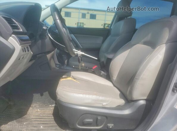 JF2SJAJC8HH412069 2017 SUBARU FORESTER Silver Vista interior delantera