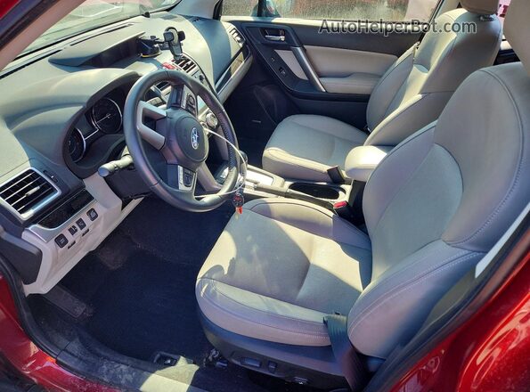 JF2SJARC0HH533814 2017 SUBARU FORESTER Red Вид салону спереду