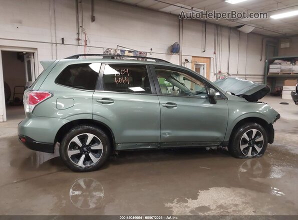 JF2SJARC1HH542943 2017 SUBARU FORESTER 2.5 Green 360 interior view